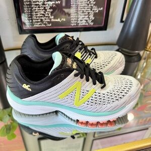 New Balance 860 v.10